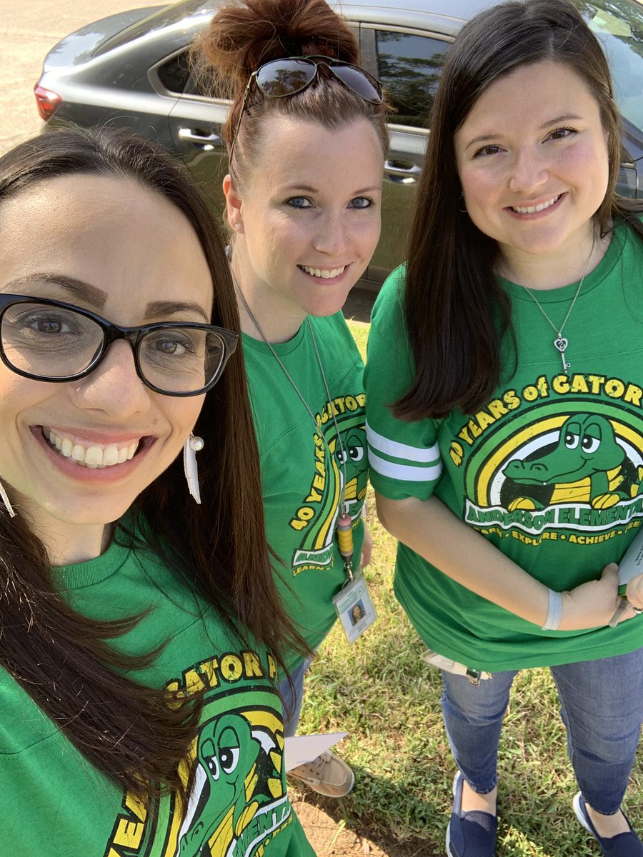 AEScounselor's tweet photo. Happy Success Walk Day!!!! #SISDSuccessWalk2019 #AttendanceMatters #EVERYdaycounts @SpringISD @AEScounselor @TWGeeJr @AndersonGators https://t.co/27q4Wlij2v