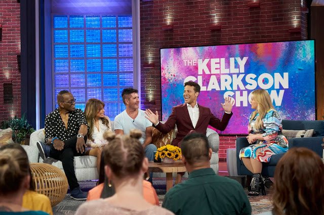 pafansmedia's tweet photo. First look at Simon Cowell, Paula Abdul, Randy Jackson, and Justin Guarini on “The Kelly Clarkson Show.” The episode airs Wednesday, September 18th. Check your local listings for the channel and time. https://t.co/Vyxxrzg5Zr