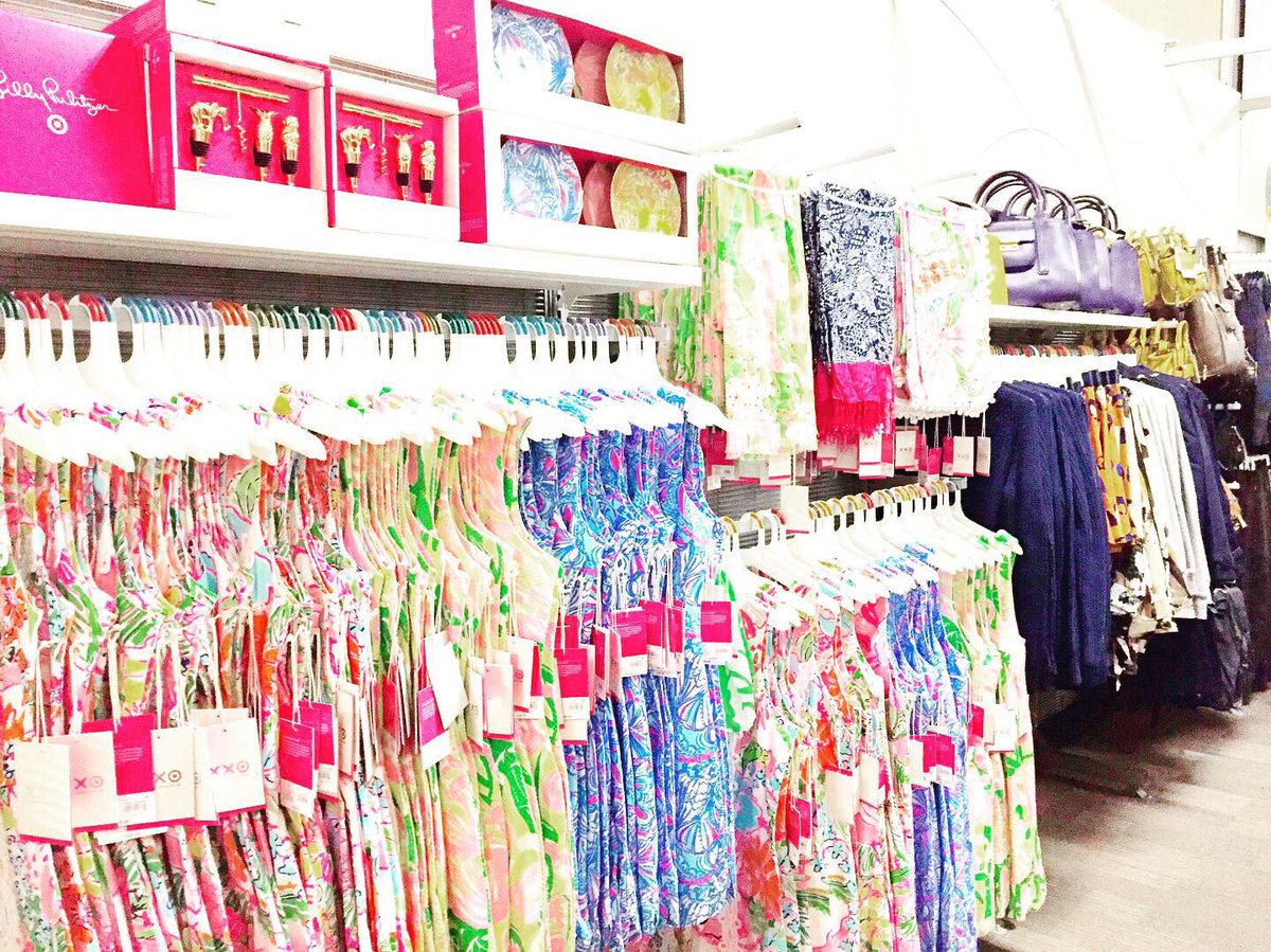 TargetVM_Philly's tweet image. What an amazing morning! So proud of everyone who participated in this launch, everything turned out beautifully! Happy 20th Anniversary Target Collabs ❤️ #targetdoesitagain !#southphiladelphia #wearetarget #g493 #target20thanniversary #targetstyle #philadelphia #vmtarget