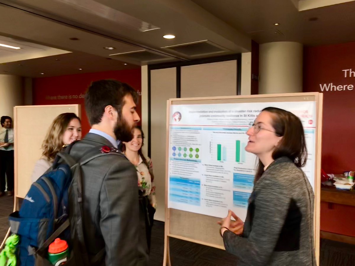 ChamberlainMD's tweet photo. Congrats to the UIC GMED students on their global health poster presentations at #MUGH6 @UIC_CGH https://t.co/ITucllP7sS