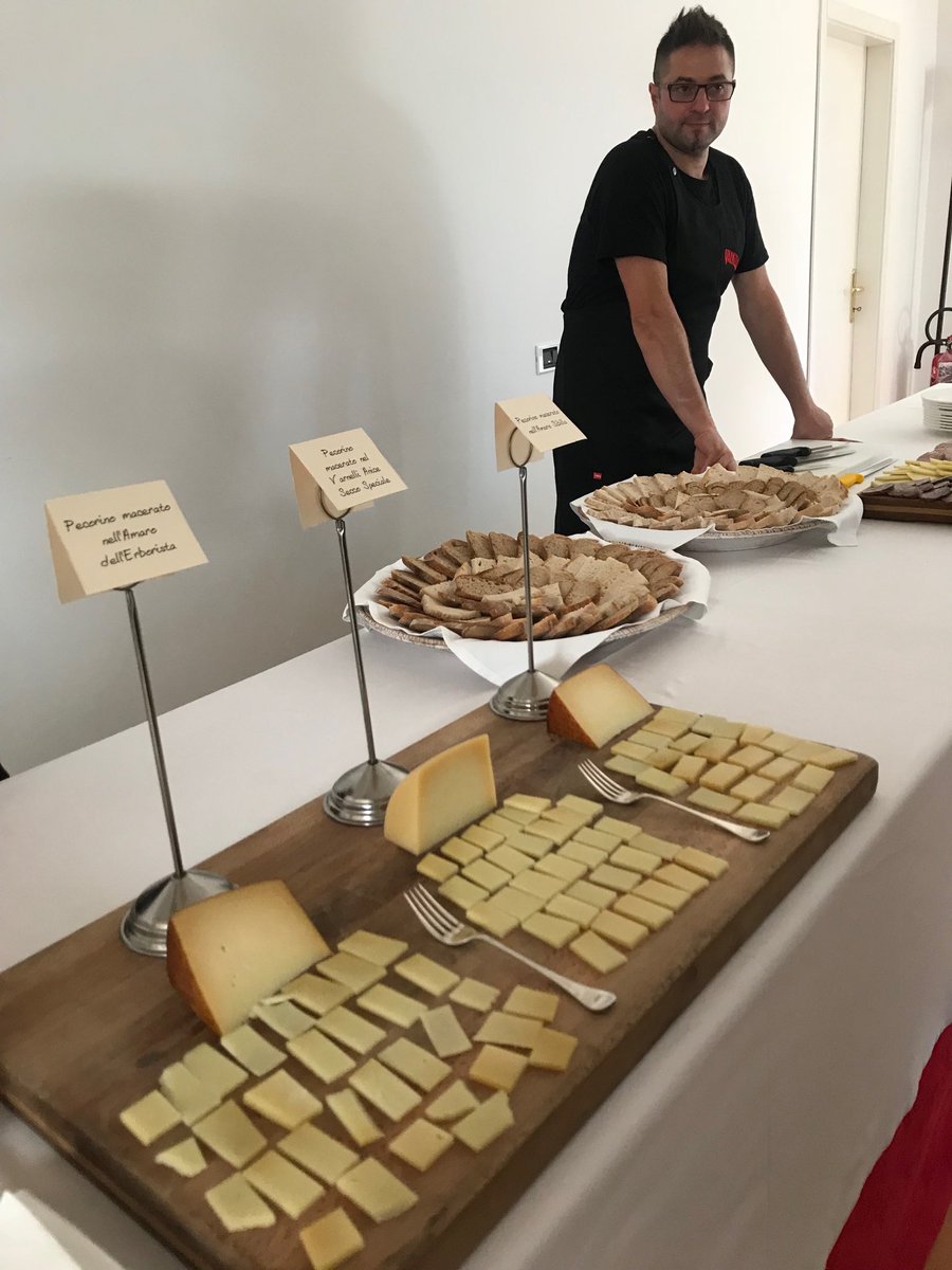 lellamazzoli's tweet photo. Il #fgcult19 in visita alla azienda #Varnelli 
Un esempio straordinario di #cultura #umanità #successo
Grazie per la vostra accoglienza e generosità 

#OriettaVarnelli https://t.co/zRTpsqnJrA