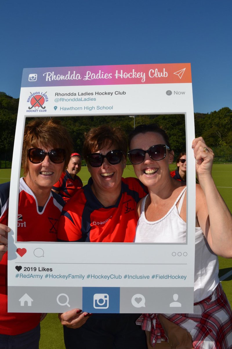 RhonddaLadies's tweet photo. Cracking day at #ClubOpenDay ☀️👭🏑 Now we are truly ready for the 2️⃣0️⃣1️⃣9️⃣ season! 

#HockeyFamily #RedArmy #Friendships https://t.co/P5N8dz9gOk