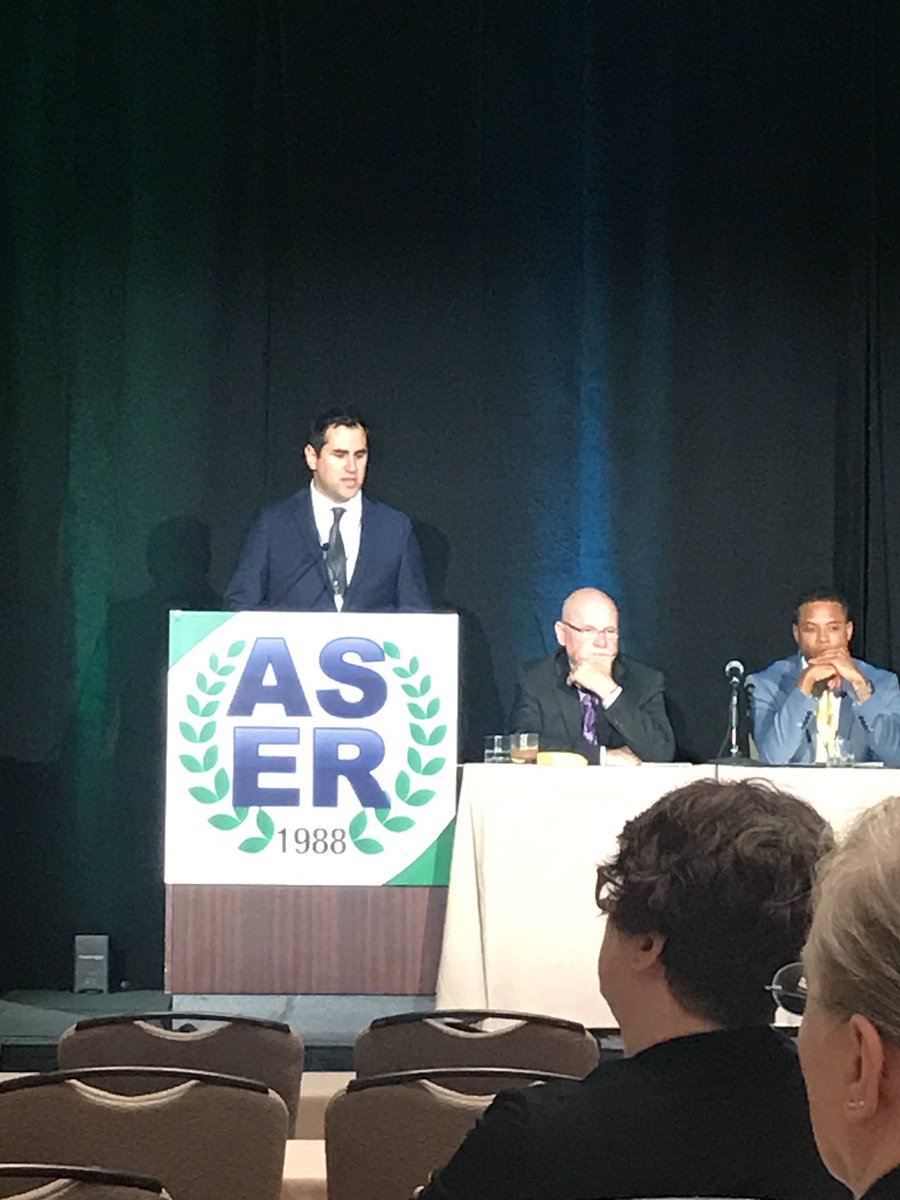 KrystalArcherMD's tweet photo. Be aware of packing material that can mimic Bowel post damage control surgery #DCS @ArmondeMd @ASER_ERad #ASER19 #ASER2019 https://t.co/Lrs3dO3aXn