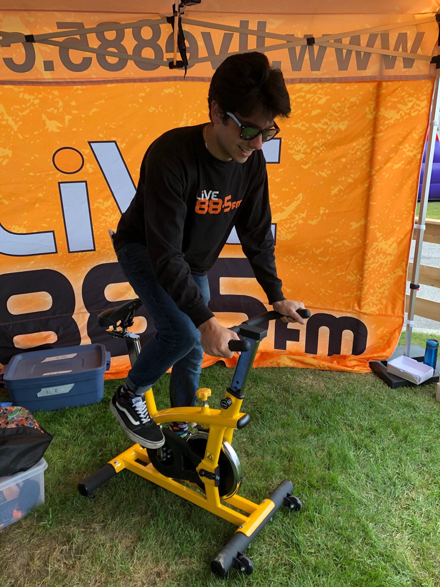 LiVE885fm's tweet photo. On site at @tuquedebroue to promote @LFMomentum ‘s fundraiser. Come get a beer and find out why Jacob is on this bike 🍻 https://t.co/iV32zc30wn