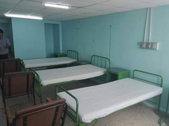 Baños del hospital pediátrico Juan Manuel Márquez, en la Habana: https://m.facebook.com/logged_out/watch/?video_id=2320299108217664&refsrc=http%3A%2F%2Ft.co%2FAAqRcK6mGy&_rdrFotos: Sala (recién reparada) para niños con enfermedades respiratorias. Hospital Martín Chang, en Camagüey.