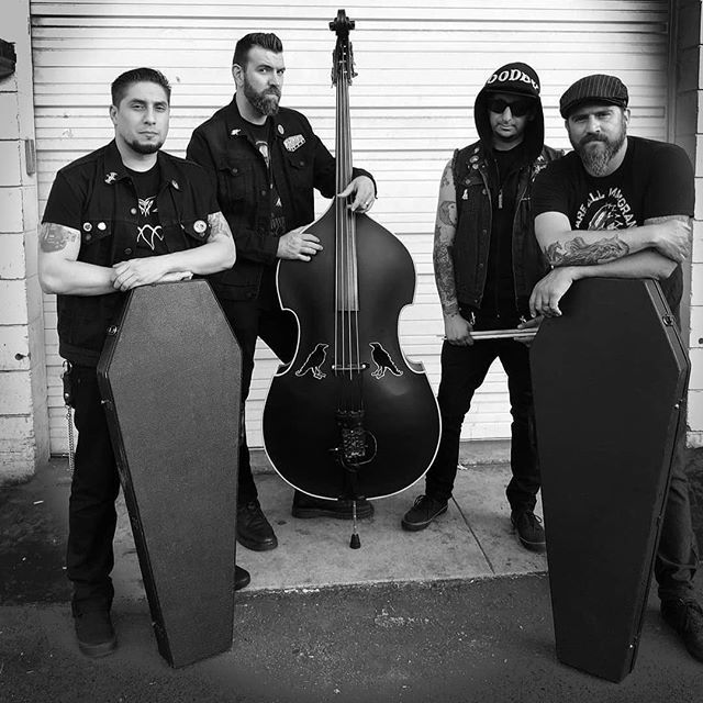 batcaverecords's tweet photo. Batcave Records’ artist, The Thirsty Crows, are traveling in style with their new Coffin Cases⚰️☠️
•
@coffincaseofficial #batcaverecords #thirstycrows #thethirstycrows #coffincase #deathrock #horrorpunk #horrorrock #gothabilly #pyschobilly #punkrock … https://t.co/QSCj4vt1qh https://t.co/YuZtky9l2A