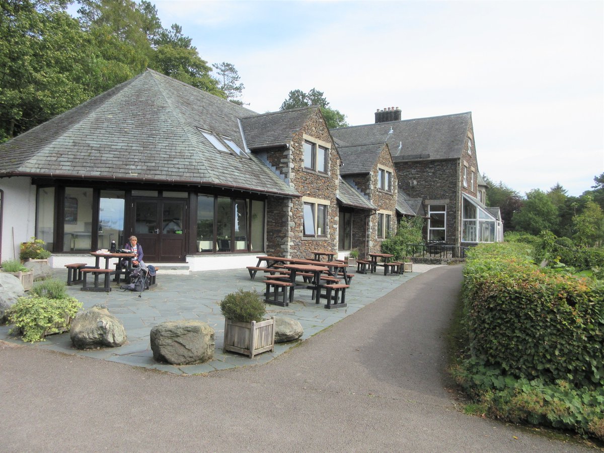 StanLeigh18's tweet photo. GlenderaterraValley walk from #GaleRoad #Keswick between #LonscaleFell & #BleaseFell #Blencathra- Lunch at #BlencathraCentre - great walk - the area was mega busy today - Cumbria Way Ultra - a fully waymarked 73 mile trail ultra race was on. 🏃♂️🏃♂️🏃♀️🏃♂️🏃♀️🏃♀️ https://t.co/BFAdMyydAt