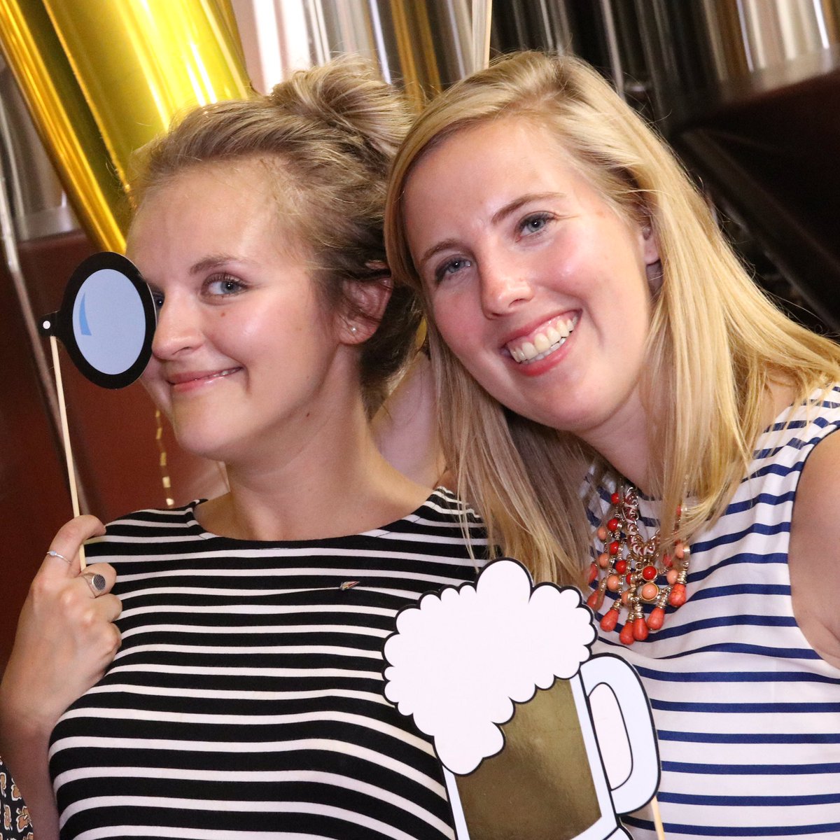 QueensAlumniYOW's tweet photo. Calling all Queen’s alumni in the Ottawa-Gatineau area! Help us take over Beyond the Pale Brewing Co. on Sept. 19th. Join us for games, socializing and a special behind-the-scenes tour of the brewery. 
Registration open until Monday!:
https://t.co/aG3wXK6WJ6 https://t.co/uPXDhsqC2s