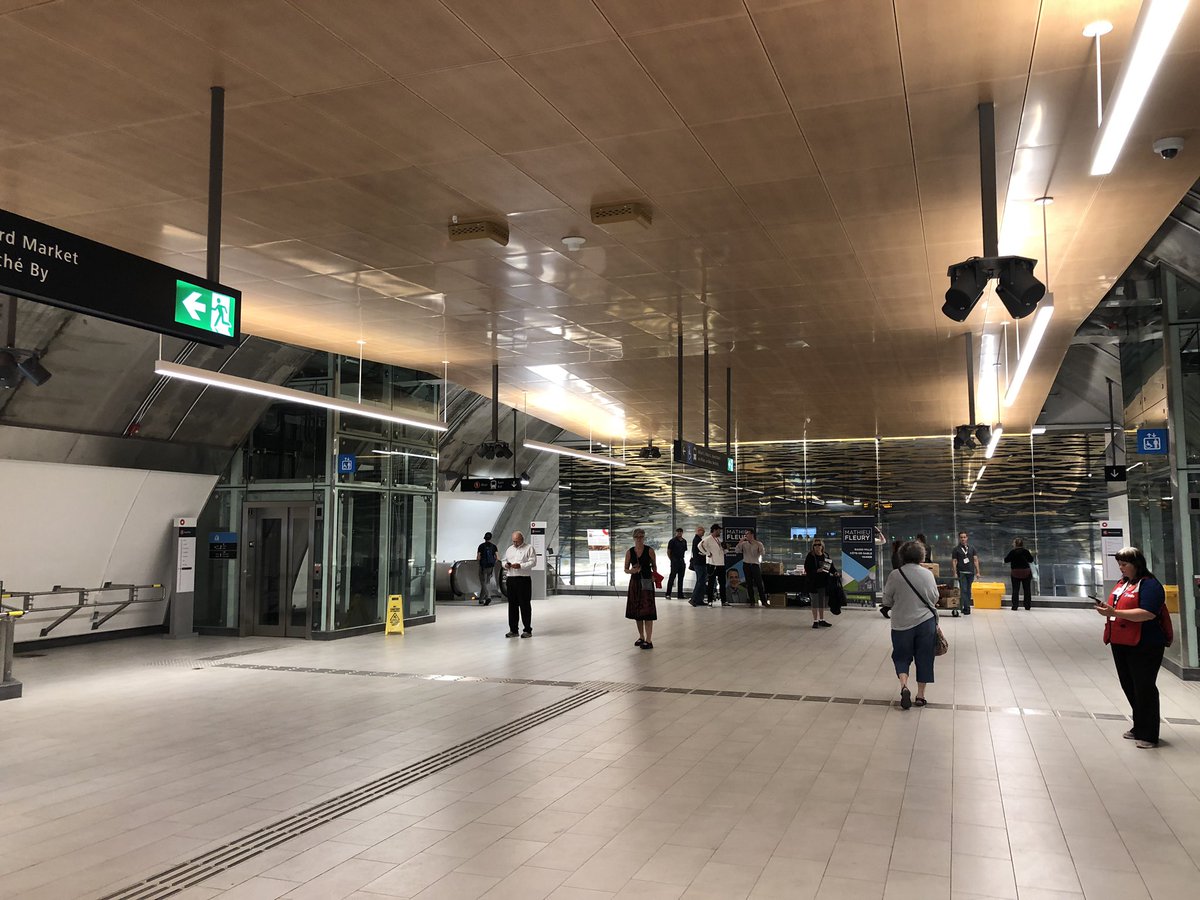 RailFansCanada's tweet photo. Is this really Ottawa? That a change. It’s amazing!!! #ottlrt #ottlrtlaunch https://t.co/NRk3ik1EeM
