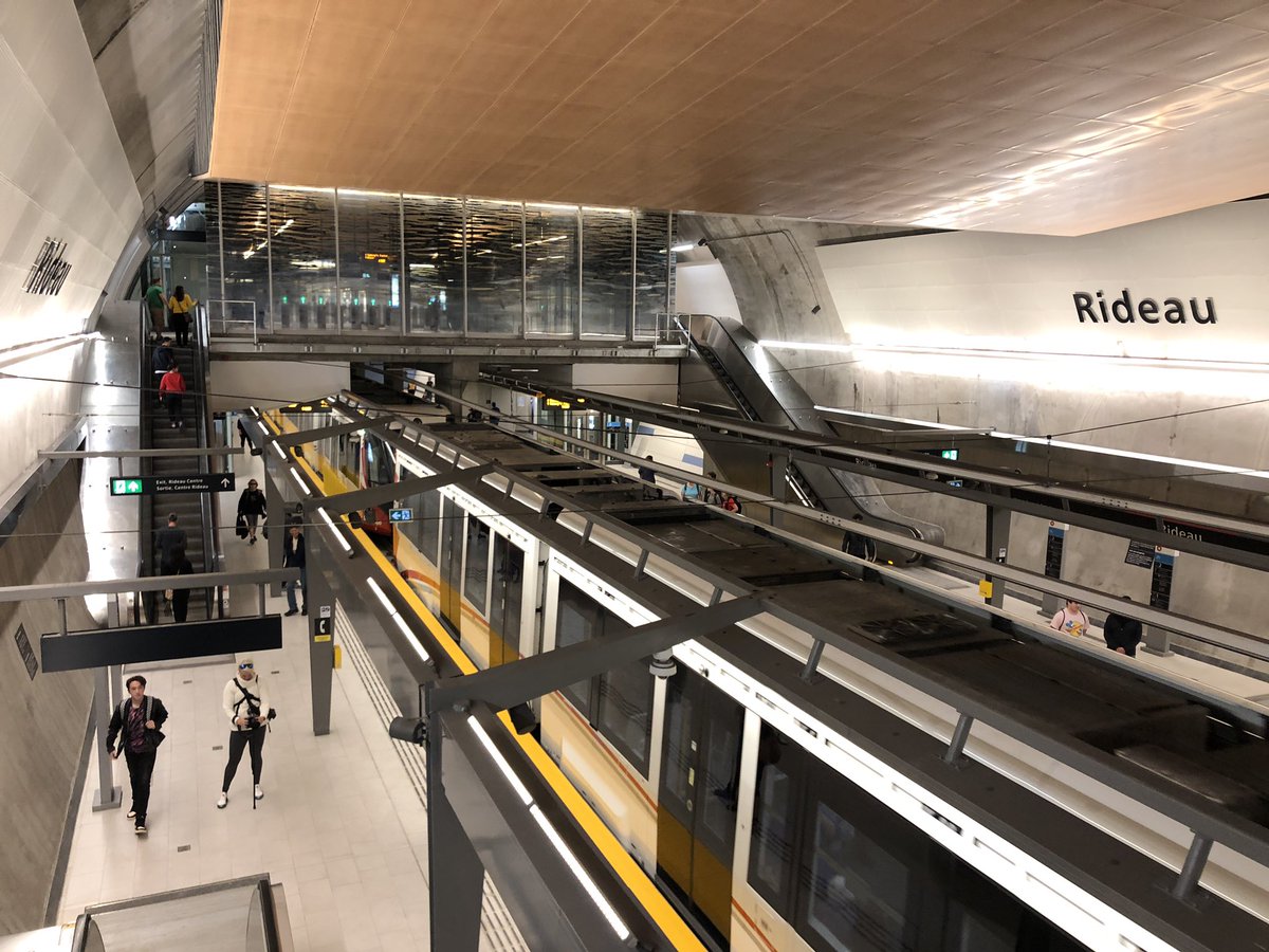 RailFansCanada's tweet photo. Is this really Ottawa? That a change. It’s amazing!!! #ottlrt #ottlrtlaunch https://t.co/NRk3ik1EeM