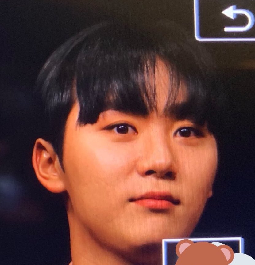 verfnon's tweet photo. Fallin' love with his cheeks 🤩 https://t.co/qoJzcor0eo
