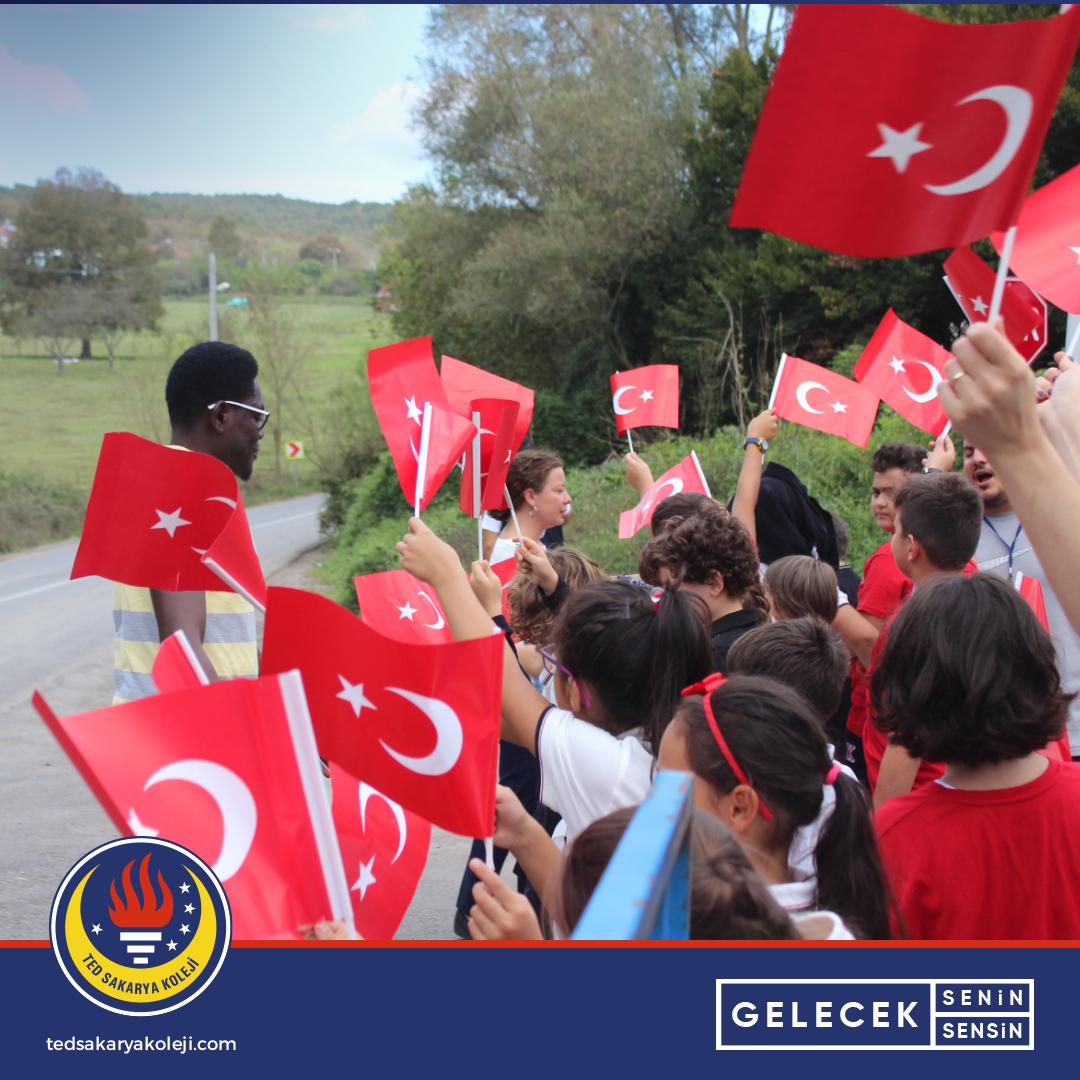 TEDSakaryaKolej's tweet photo. #UCIWorldMarathonSeries'de yarışan Türk Sporculara başarılar dileriz. 😊🇹🇷🚴
#UCI2020 #UCI2020Sakarya #SakaryaMTBCUP https://t.co/XWJnf4ec5F