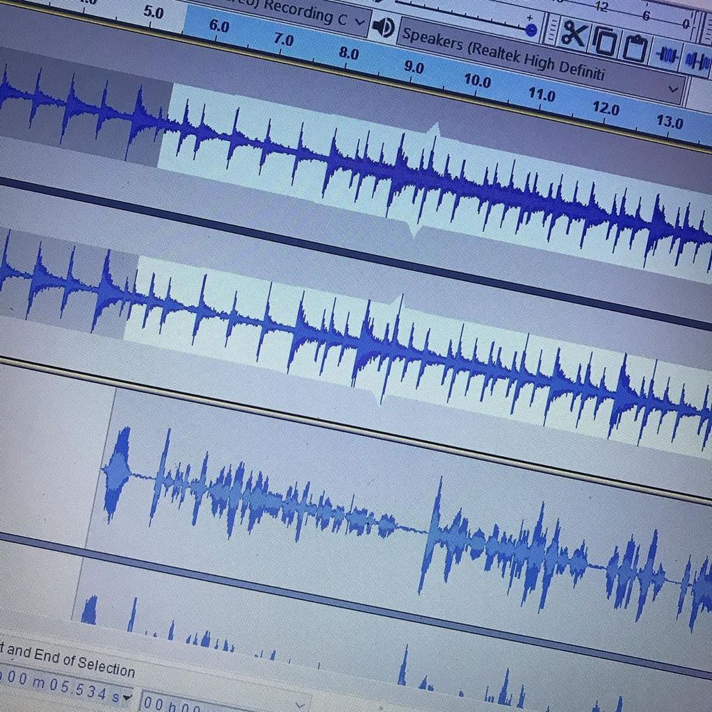 TereJohnson1's tweet photo. Watching the UGA 🏈 game &amp; relearning old skills.
Sooooooo close!  Just finished 🎙 recording/editing intro &amp; outro.  Recording 🎙 first interviews next week!!
Likes, Lies &amp; Labels podcast is almost live!!!! 😬 https://t.co/oBAVAD0ZF8