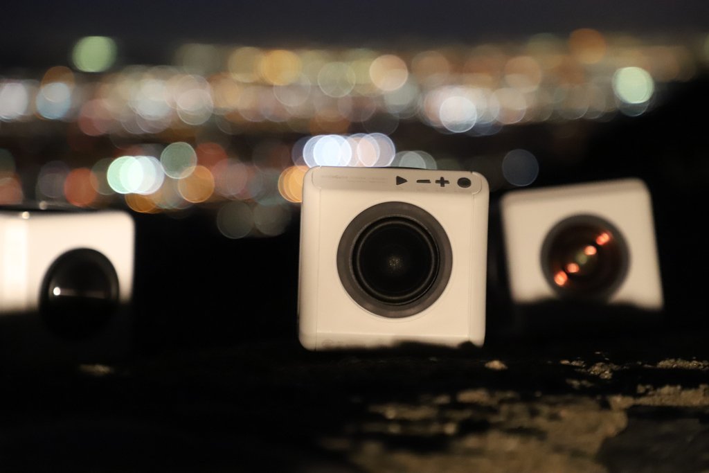 DesignNestUS's tweet image. Play all of your favorite music with an amazing bass sound with the Allocacoc® audioCube|Portable|! The surround sound experience and incredible bass is sure to provide the best listening experience!🔈#audiocube#portablespeaker#music#bass
-
#designnest
Shop the link in our bio!