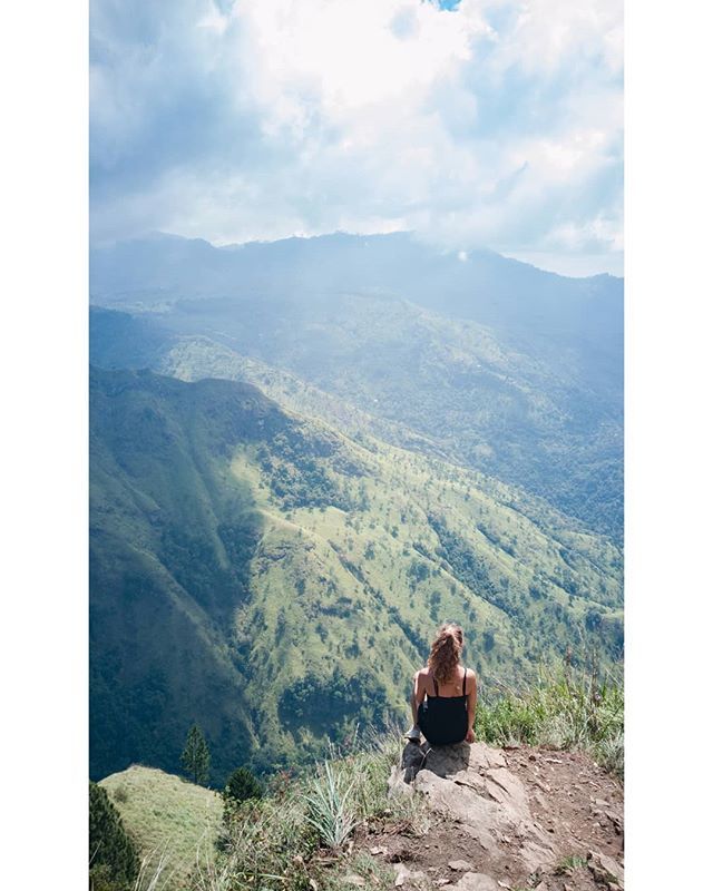 haseefonline's tweet photo. 🔖.🔹🔸🔹🔸
Ella Rock.
#ellarock #ellasrilanka #visitella #ellatown #trekkingadventure #travel #discover #explore #srilanka #visitsrilanka #lka #nova2i #huaweinova2i #huaweisrilanka #oooo https://t.co/NaKLt4eGyT https://t.co/V2WwdH5vph