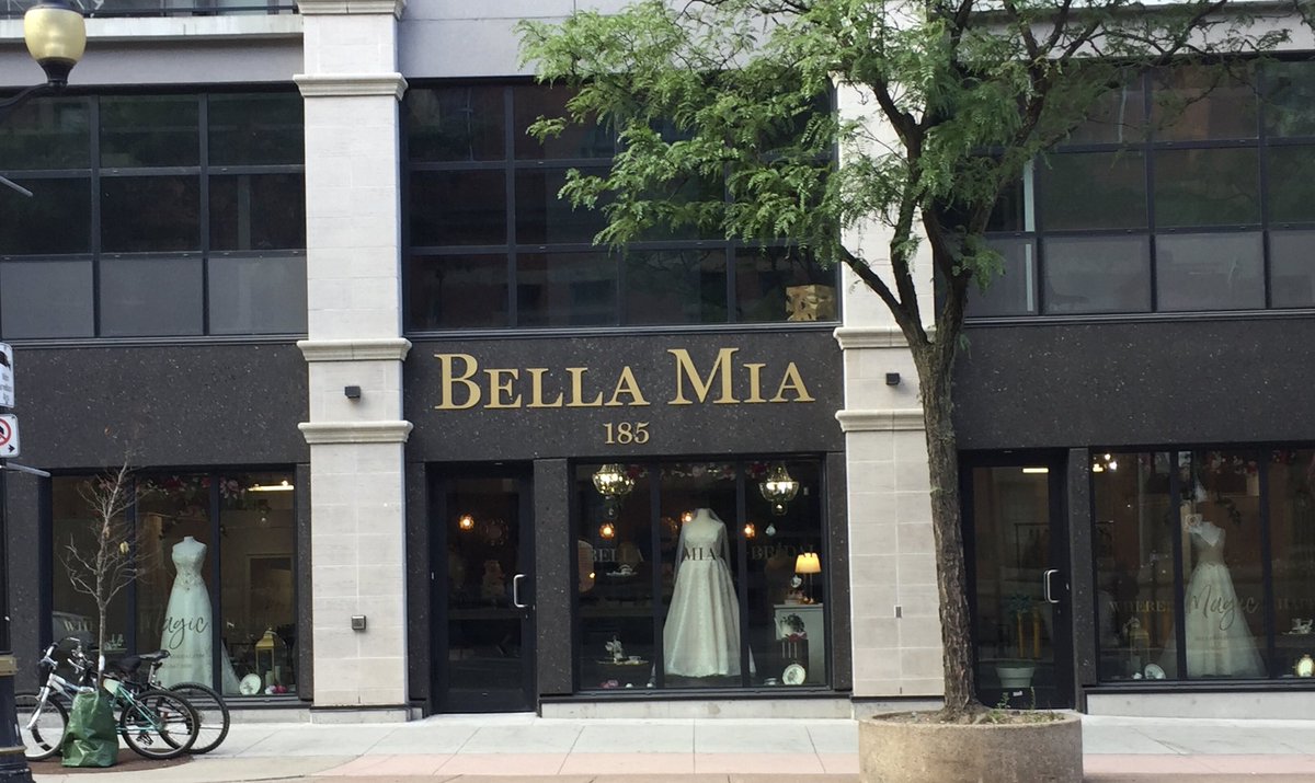 Congratulations to #bellamia on their grand opening this #supercrawl weekend! Just the sparkle our building needed <a href="/Acclamation191/">Acclamation</a>