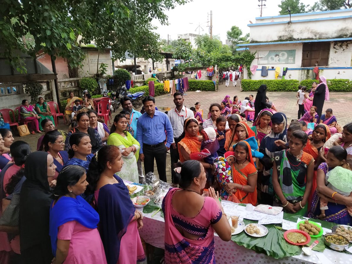 mohanmalviya's tweet photo. Poshan Mela is organized by health and WCD in #AspirationalDistrict #khandwa #PoshanMaah2019 @NITIAayog @mpwcdnnm @ADTPIRAMAL @EastWcd https://t.co/qyJkxuG5CZ