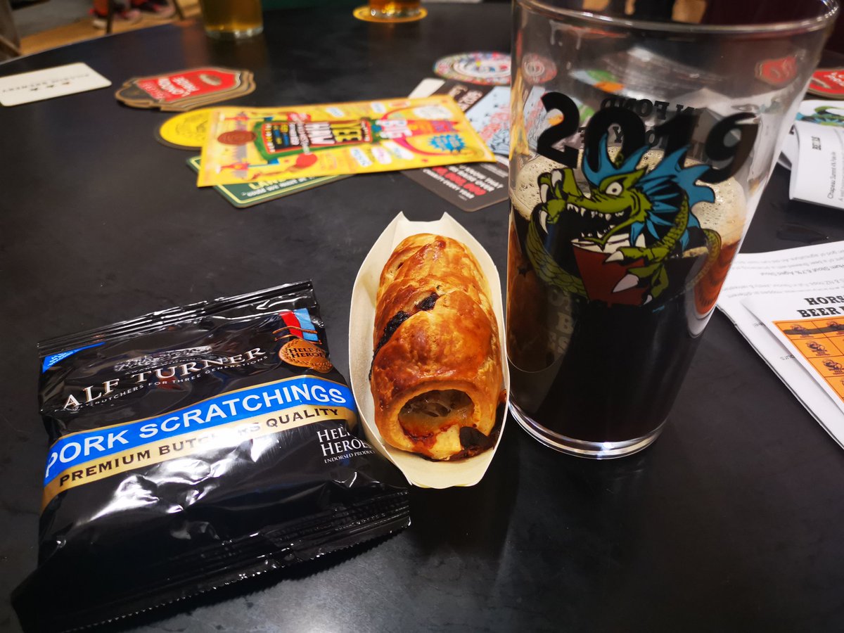 Enigma2myself's tweet photo. Hangover cure at the @BeerHorsham - 1/2 pt of Brolly Aurora Brollyalis Porter, sausage roll and pork scratchings 🍻🍻
#cheerstogareth https://t.co/SwME5GZThZ