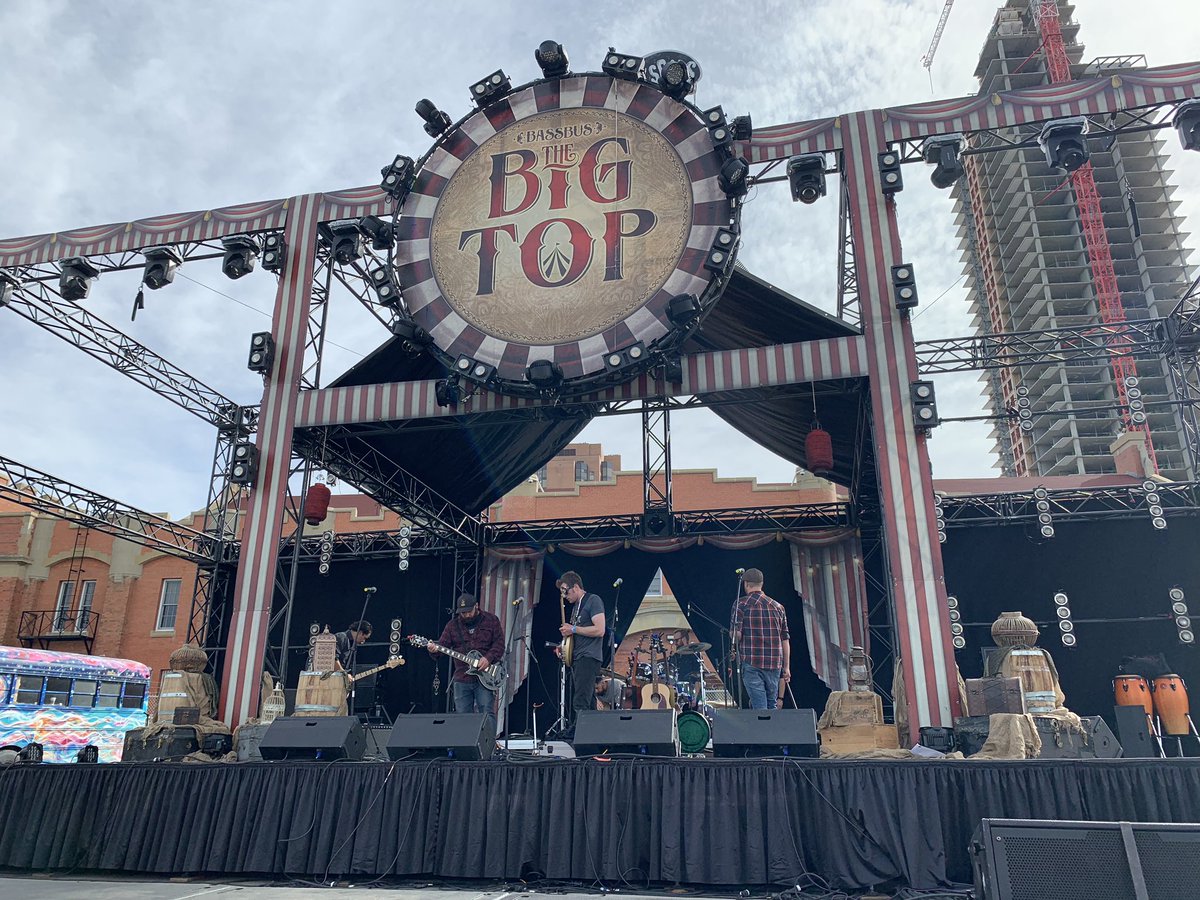 villagebrewery's tweet photo. Day 2 @circlecarnival is going down. @mitchbelotmusic is on at the Big Top, Weiner dogs are warming up and beers are pouring! Come join the carnival! https://t.co/893tDRTkvq