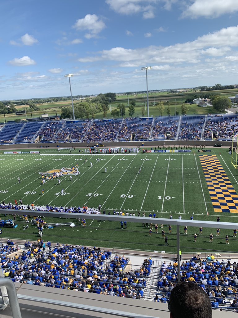 SonyaMoller's tweet photo. @GoJacksSDSU #FeartheEars 💙🐰 https://t.co/ZnwlxBrTsO