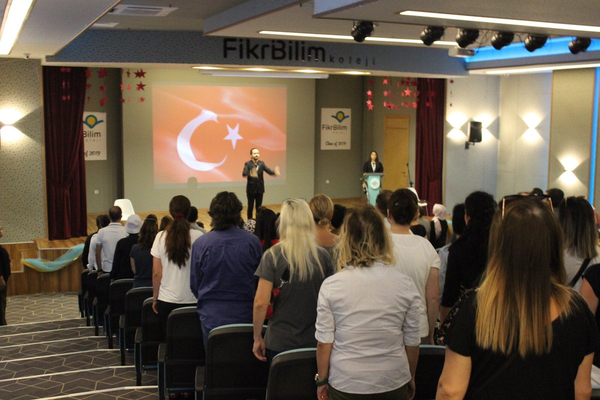 yunusciftcitr's tweet photo. FikriBilim koleji ortaokul ve lise kademelerinde ki velilerimizle bir araya geldik.
Yeni eğitim-öğretim yılına dair güzel temennilerimizi ilettik.
‘’Önce İnsan’’ felsefesiyle öğrenci yetiştirmenin önemini konuşma fırsatı bulduk.
Katılım sağlayan tüm velilerimize teşekkür ederim. https://t.co/VZqGdljYpK