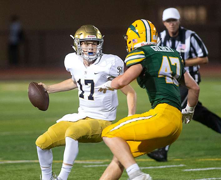 Some people left the stadium at halftime of the San Juan Hills-Edison game, when the score was 17-3. They missed the kind of great comeback we see often in Orange County high school football - ht.ly/n1TC30pxaYO