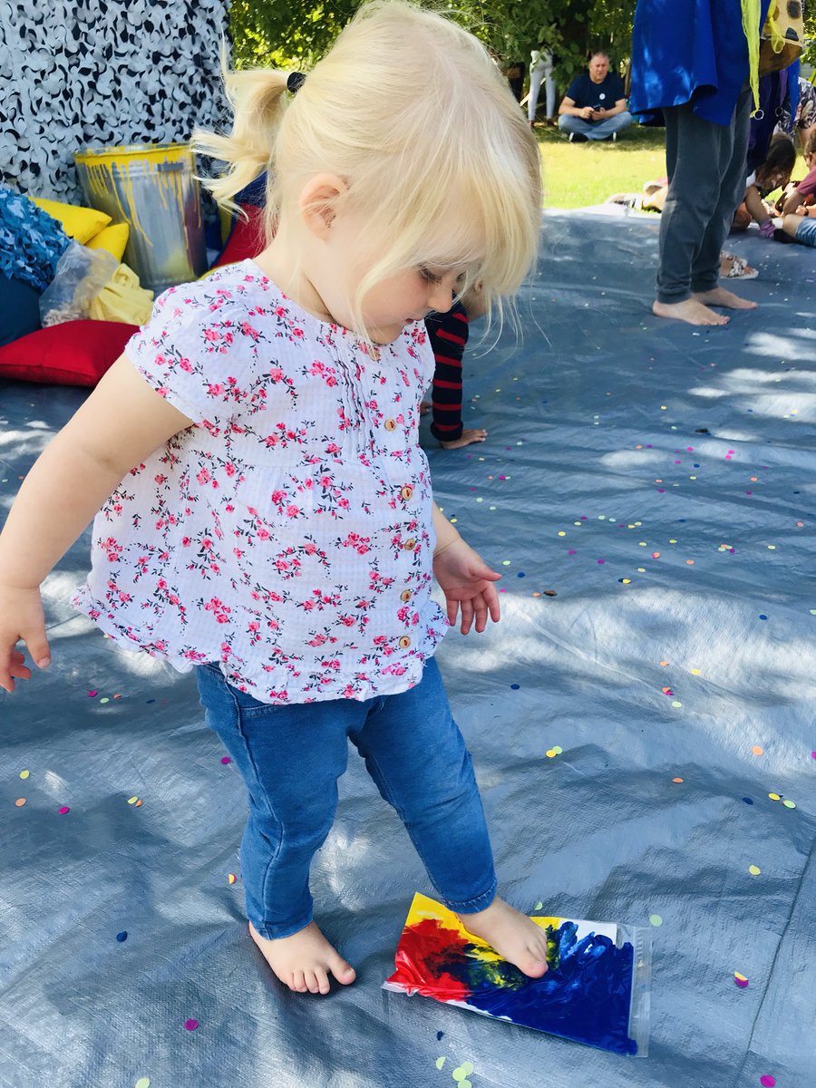 Sarah_Filskit's tweet photo. Me and the mini director had a wonderful time today at @aitmfest highlights included the lovely and wonderful @CollarCuffsCo &amp; @plantclub_co https://t.co/CyUKvc1R8q