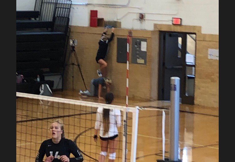 GlenwoodVB's tweet photo. When your camera dies in a thrilling set but Never Fear Kathryn And Lexi are here!!!! Best managers around!! πͺπΌπ€ππ #KennedysFace π #ThisTeamIsFun https://t.co/LNQRKZS6zf