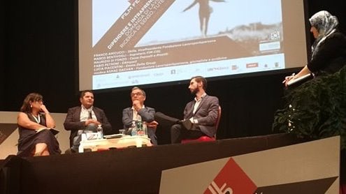 BentivogliMarco's tweet photo. Riscrivere un nuovo pensiero del lavoro puó rappresentare una formidabile sfida a patto che avvenga solo su #fogliobianco: le vecchie categorie interpretative e giuridiche sono inutili e spesso dannose.
#FFO19 #OffidaFilmFestival https://t.co/qRK9jFyOKA