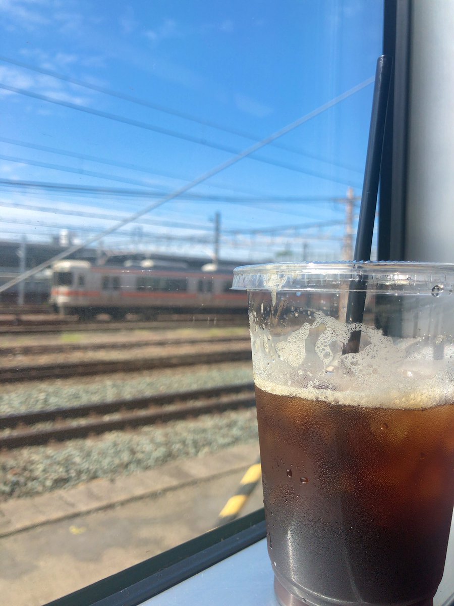 hiro_t_g7's tweet photo. 休みだけど、午後から仕事してきた。
ただそれだけ。
今週は土日祝日プラスの1日休みで4日間休みの予定だったけど、休み明けの事考えていたら、ちょいとライトに仕事しなければと思い仕事してきた。
残業とか、手当とか欲しいけど過去に嫌な目に会い嫌な思いをしたから、要らない。 https://t.co/PCwUG5DqUE