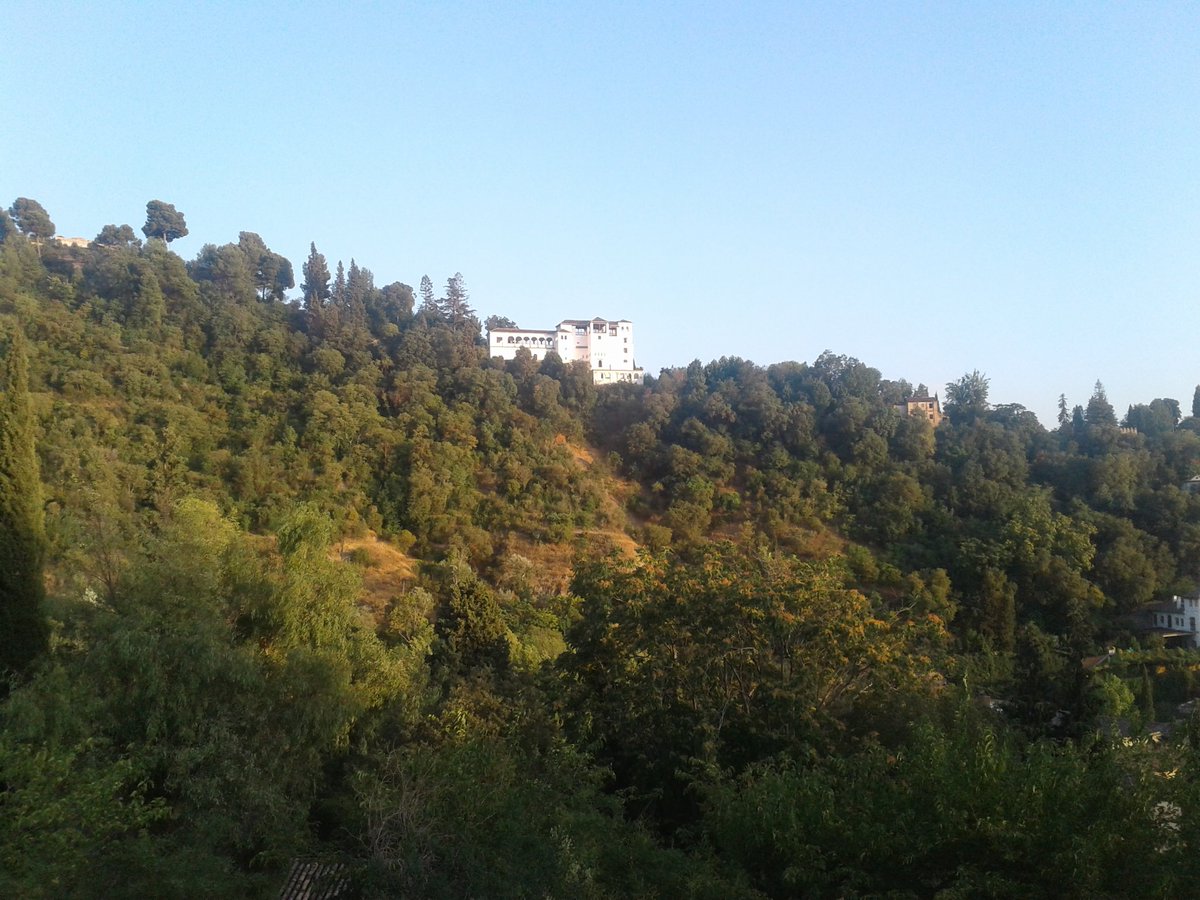 Una tarde por el el barrio del #Sacromonte y unas vistas a la @alhambracultura y el #Generalife 

@GranadaCTours
@PlanesGranada
@masquegrana
@hola_granada
@turgranada
@GRturismoyocio
@viveandalucia
@Destino_AND
@Ole_Andalucia 
@TurismoDeporAND 
@JuntaGranada 
@ApartCentro