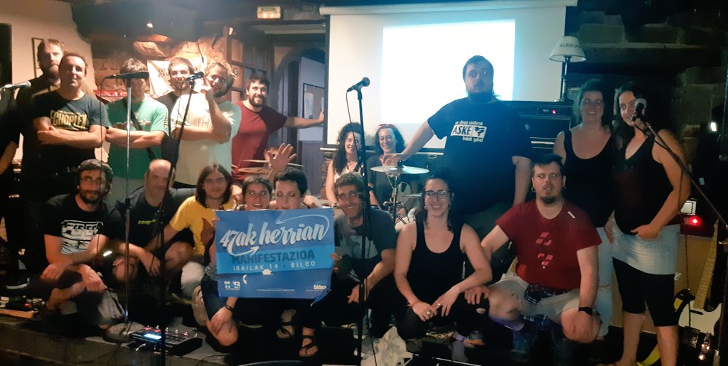 Berako Kataku Herri ostatutik, gure besarkada, muxu eta elkartasun osoa!!!!
#47akHerrian
#Herrian
<a href="/47akHerrian/">47akHerrian</a>