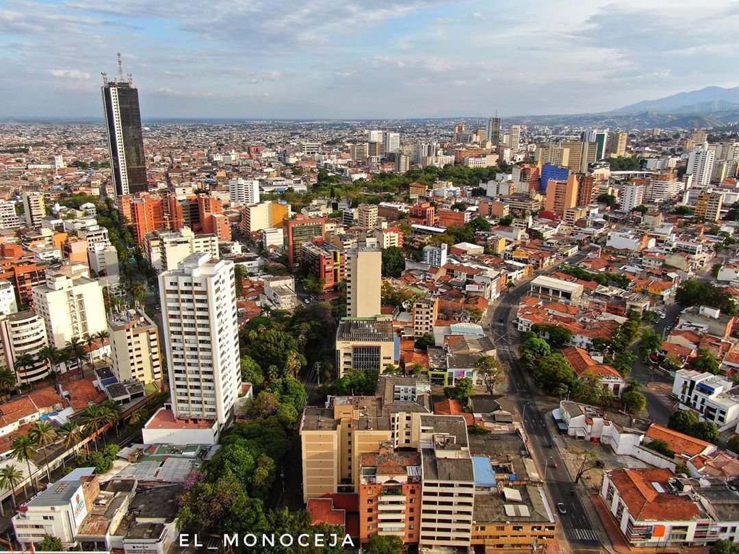 OrgulloCaleno's tweet photo. #CaliCo Una ciudad que merece desde hace más de 2 décadas un líder que sepa orientar los recursos hacia sus verdaderos problemas: Movilidad, seguridad y educación.
Foto: Miguel Galeano https://t.co/4BkKRRkcwd