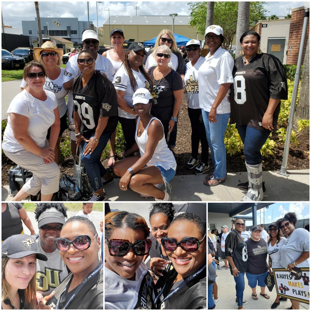harrietroberson's tweet photo. UCF Mom Squad! Beat Stanford!! Go Knights! #ChargeOn #UCFMOMSQUAD #89MOM https://t.co/y7AVhVFAjk