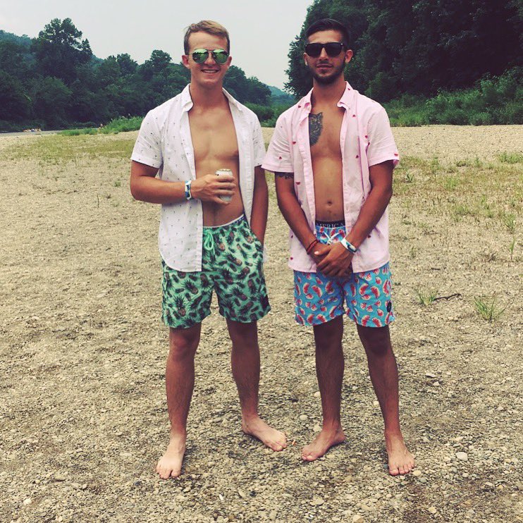 bclark2510's tweet photo. Happy Birthday brotha! One more year and we can hit the bars 😆 https://t.co/O41BWoFIkt