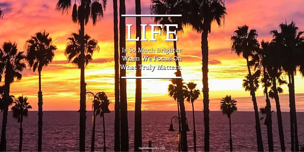 Life is so much brighter when we focus on what truly matters! After all, what we focus upon becomes our reality. What is it that you are focusing on these days? #hypnotherapy #Motivation  #DailyQuote