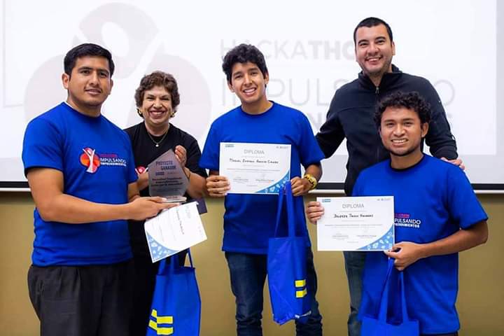 SuperAda_Game's tweet photo. ¡Ganadores de la Hackathon "Impulsando emprendimientos: Juntos por la comunidad" organizada por @hub_udep y @planinternational! Mejoraremos la vida de muchas niñas. #startups #videogame #hubudep #incubacion #planinternational #openfuture #Telefonica https://t.co/1eQofZpSjc