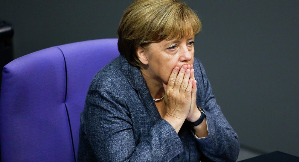 TTC_groupe's tweet photo. L’argent seul ne résoudra pas les problèmes économiques de l’Allemagne
https://t.co/ROVfgxkZmq
#Germany #Allemagne #AngelaMerkel #Brexit #CDU #SPD #DOCUP #BusinessSentiment #EconomicOutput #EquitiesMarkets #Monetary #FiscalPolicy #PolicyMakers #EuroZone #EuropeanUnion #Economy https://t.co/0oW4FmrXGc