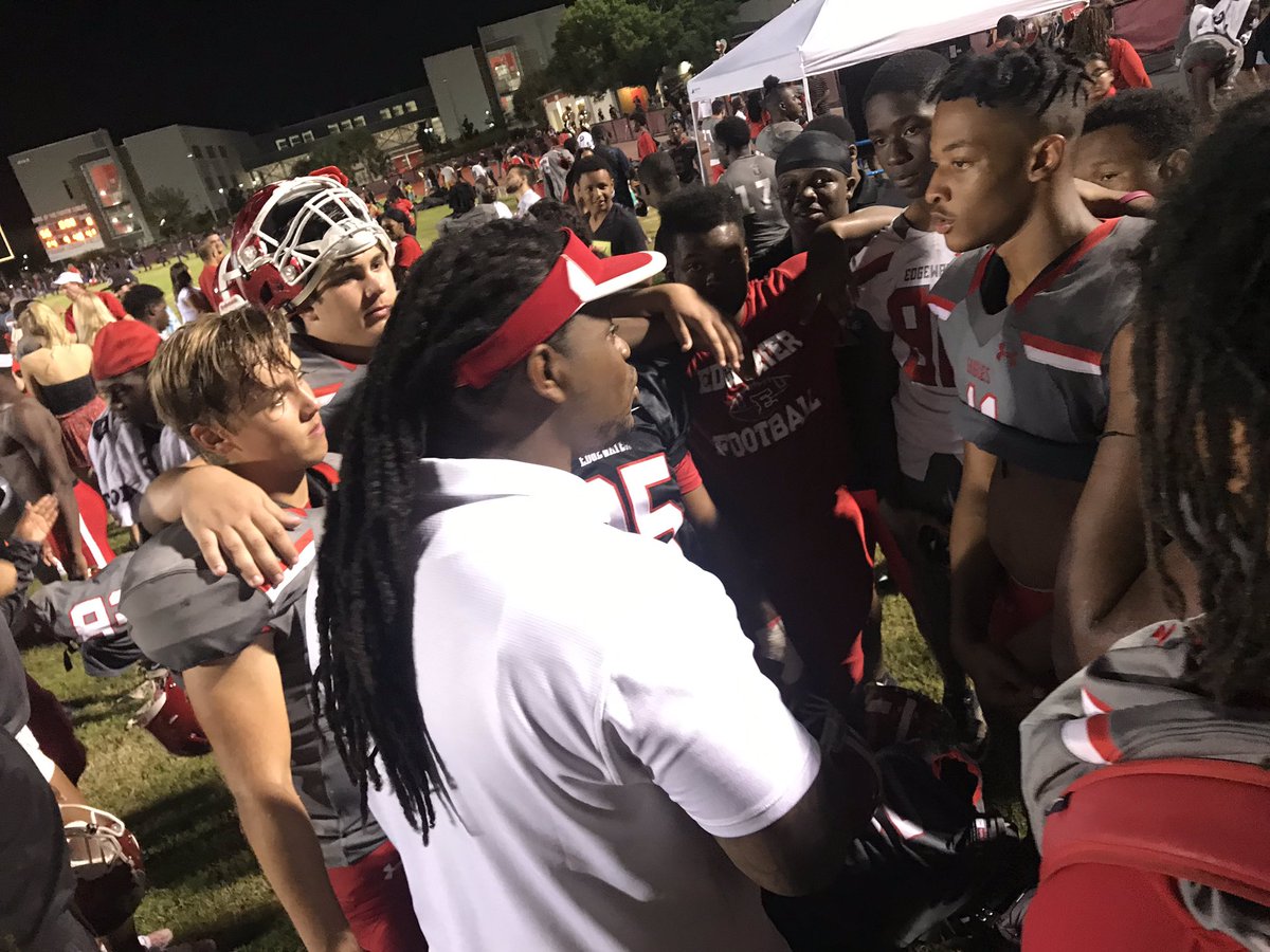 lapen3's tweet photo. Happy Birthday, Coach! You are loved by your football family! ❤️🏈🦅 Thankful for how you pour your heart into these young men. #oneway #edgewaterFball https://t.co/XOTjVeFpLv