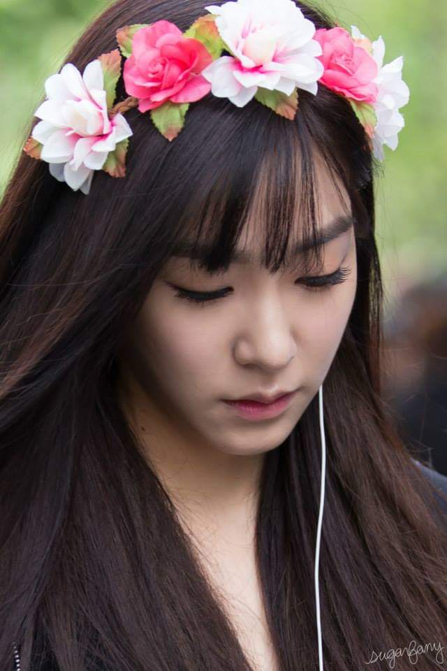 pinkmontaelien1's tweet photo. โค๏ธ How are you, Love? โค๏ธ
#MYOnceInALifetime #TiffanyYoung #LoveTiffany #MissingTiffany
#SNSD #Tiffany #TiffanyHwang #HwangMiyoung #YoungOne https://t.co/DHUxobCEJI