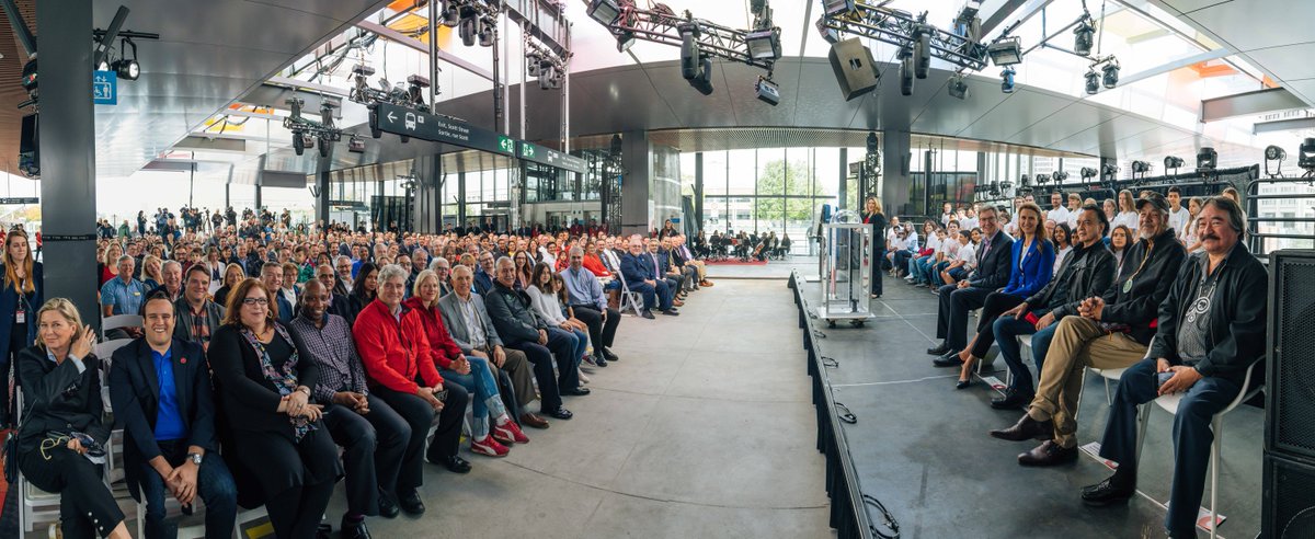BIG thanks to our partners the Government of Canada, Government of Ontario and the Rideau Transit Group for sharing our vision for the #Otrain Confederation Line! bit.ly/2Qd6XRI #OttLRTLaunch
