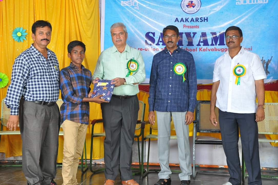 aprskalvabugga's tweet photo. Leadership program winners. #Samyama2019 #Aprskalvabuggaalumni #Aakarsh https://t.co/1mo1yOsXpQ