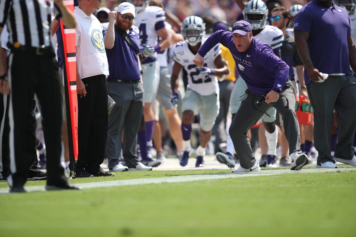KStateFB's tweet photo. Fired up 

#KStateFB ⚒ Pound The Stone https://t.co/mBPZ9y8v1L
