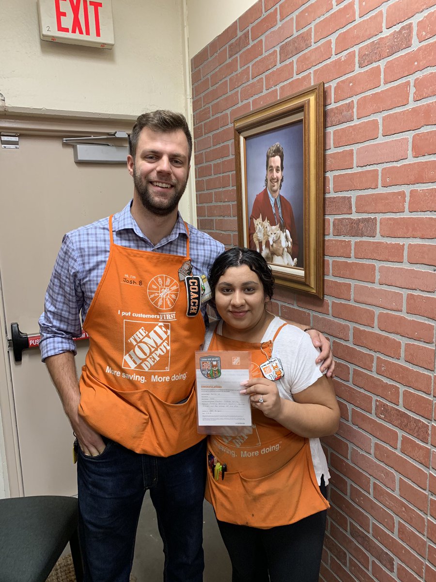 Josh recognizing Karina for excellent customer service! Awesome job!