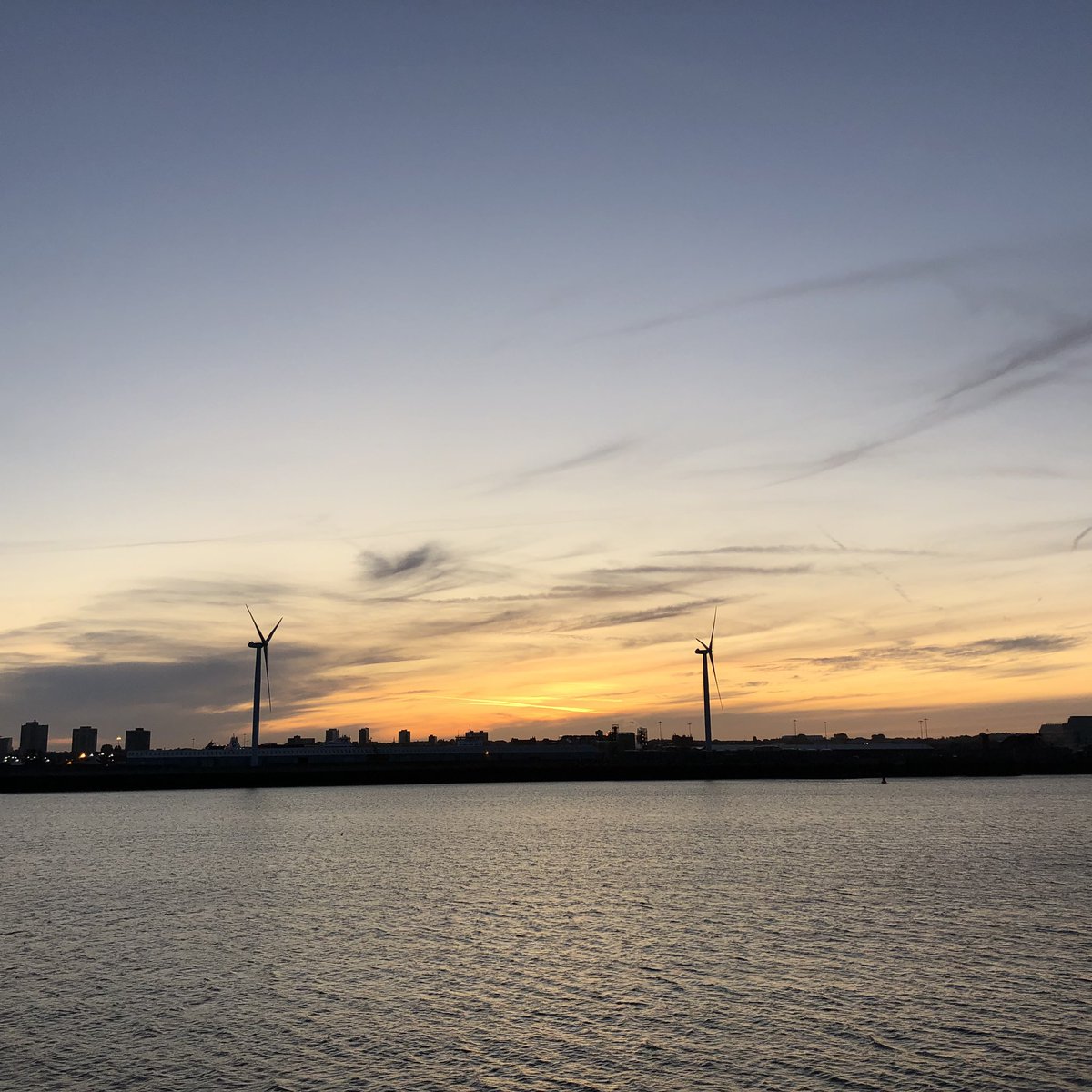 wuestenhagen's tweet image. Greatly enjoyed the first @ItnMistral summer school in Belfast, as well as my trip back to St. Gallen. Wish my fellow low-carbon travellers  @PDevinewright @ElizabethCote_ @JakobKnauf &amp;amp; @NinaMarxgut a safe trip back, and look fwd to seeing more researchers #flyless.