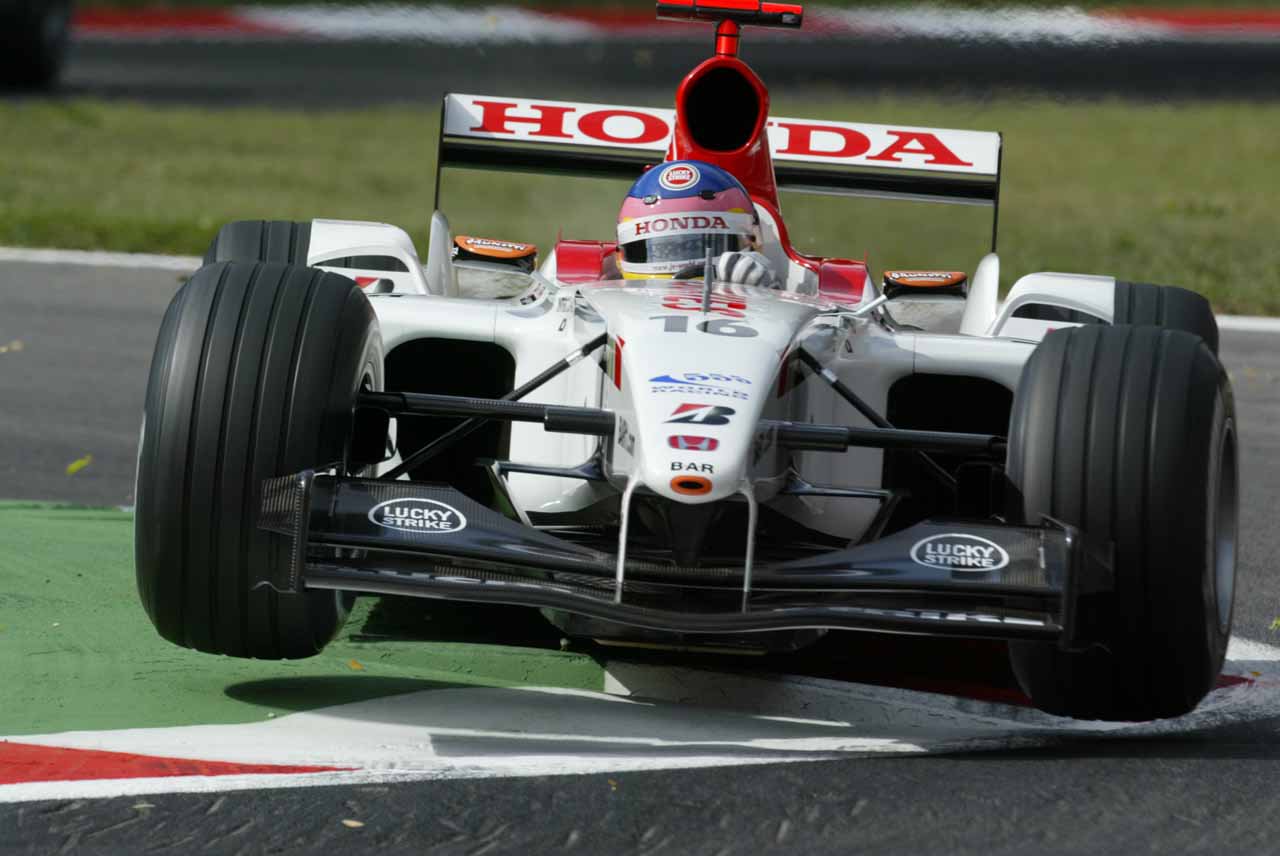 タバコ仕様 B-A-R HONDA 005 Jacques Villeneuve BAR-Honda 005 - Jacques Villeneuve - 2003 | Model Racing