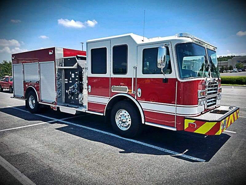 KMEFire's tweet photo. If your department is shopping for a new apparatus needed for immediate delivery, consider #KME's Custom Top Mount #Pumper. For more information and photos on this rig head to https://t.co/ct8tcJg3xB or contact your local KME dealer https://t.co/WClWCdoL8m #kmeworks4u #kmepride https://t.co/BNNWLB3tGx
