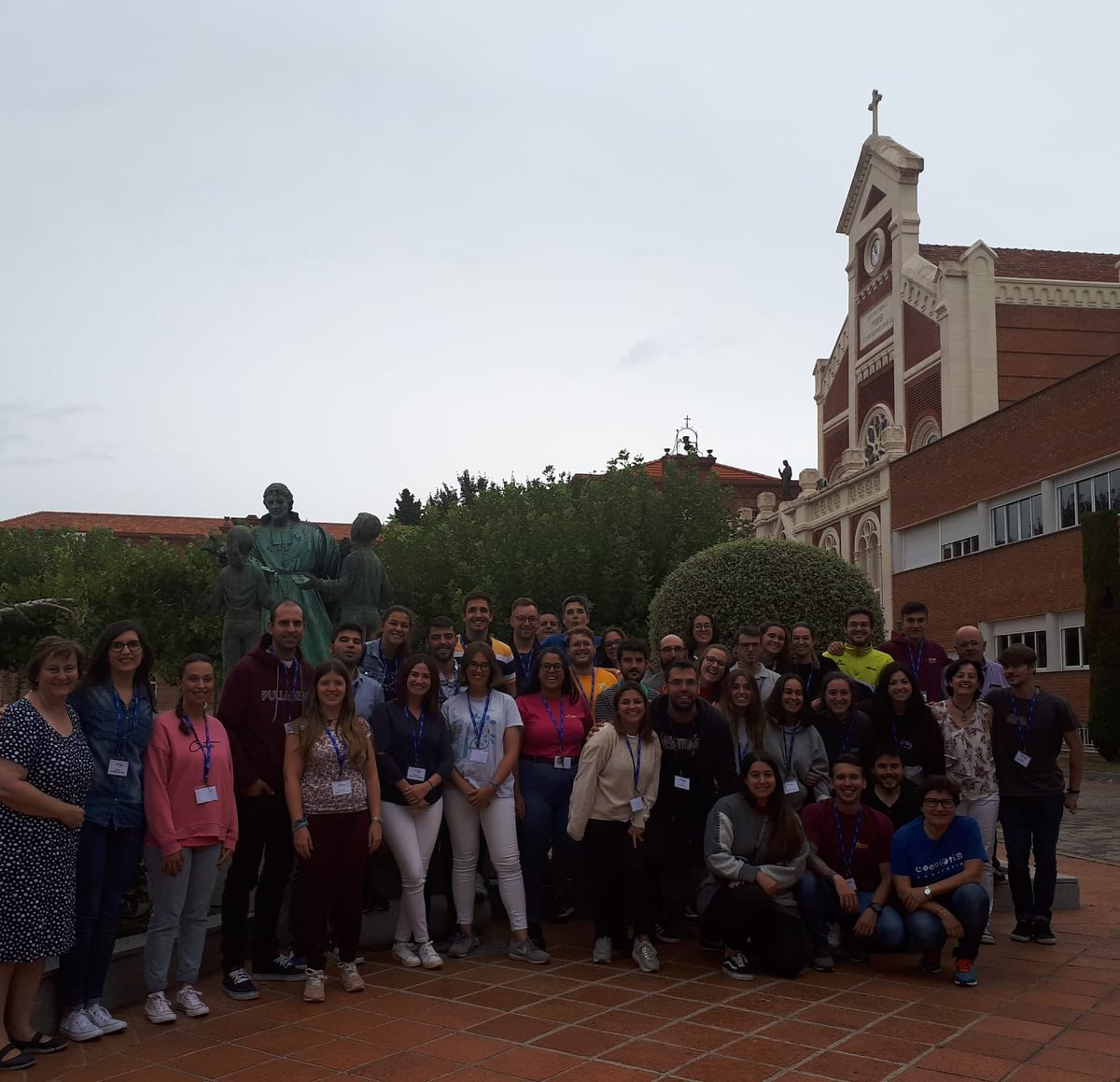 Nuestra animadora Silvia se encuentra en Griñón formando parte de la XlX promoción del Celas juvenil.  #SerdeLaSalle #SalleJoven <a href="/LaSalle_Burgos/">La Salle Burgos</a>