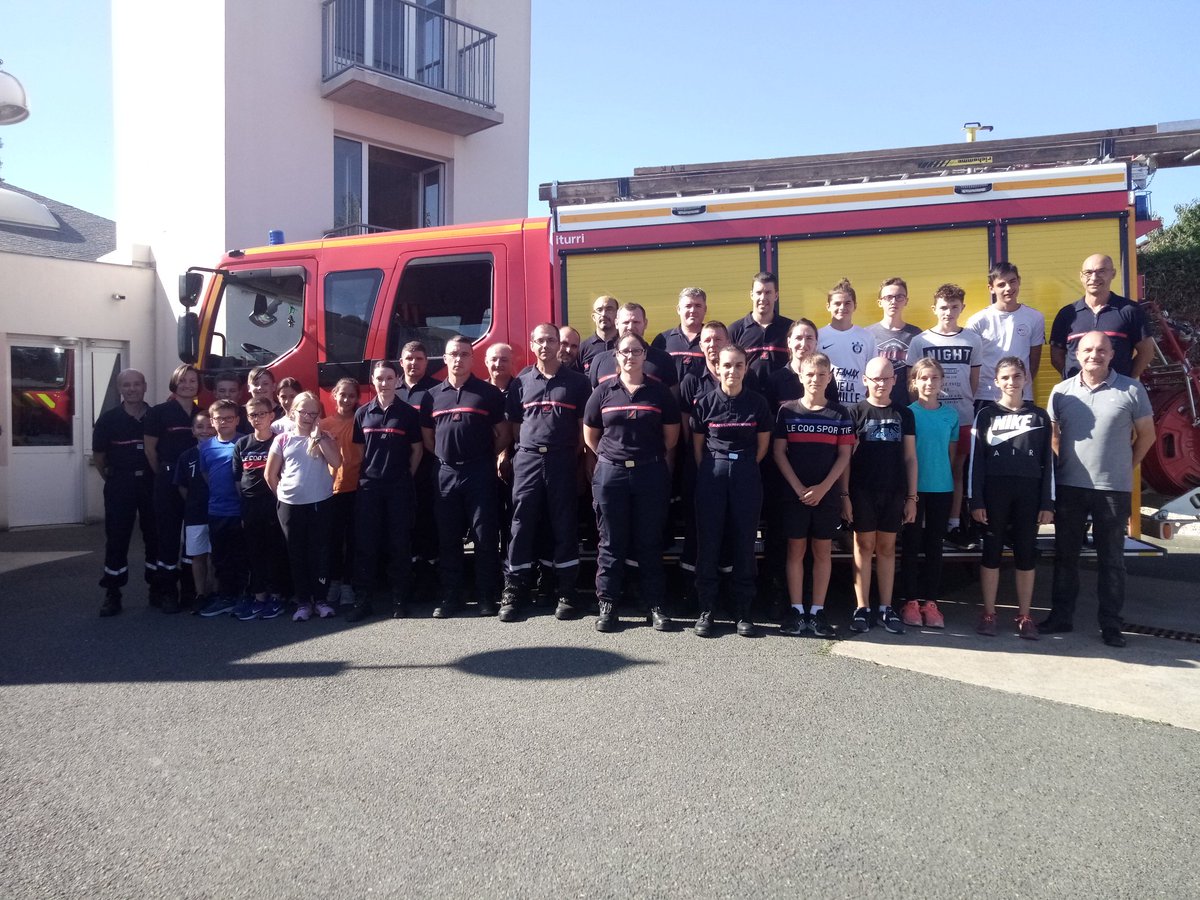 JSPmayenne's tweet photo. Merci à tous nos collaborateurs,  aux intervenants ainsi qu'au centre de secours d'Évron qui ont permis que cette formation se passe dans de bonnes conditions. Félicitations à nos 13 nouveaux animateurs JSP. https://t.co/RT8wXPg1t8