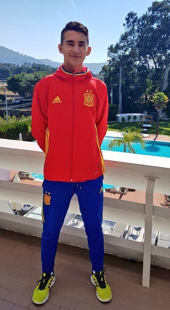 Moprisala's tweet photo. 🏆 Europeo de Fútbol Sala Sub19 🇪🇺
🇪🇸 ESPAÑA 6-1 Croacia 🇭🇷
Los chicos de @CaniAlbert son....
CAMPEONES DE EUROPAAA 🥇
Enhorabuena @Jesusgordillo09 y resto de compañeros 👏🏼👏🏼 https://t.co/8jWjJPXFKG
